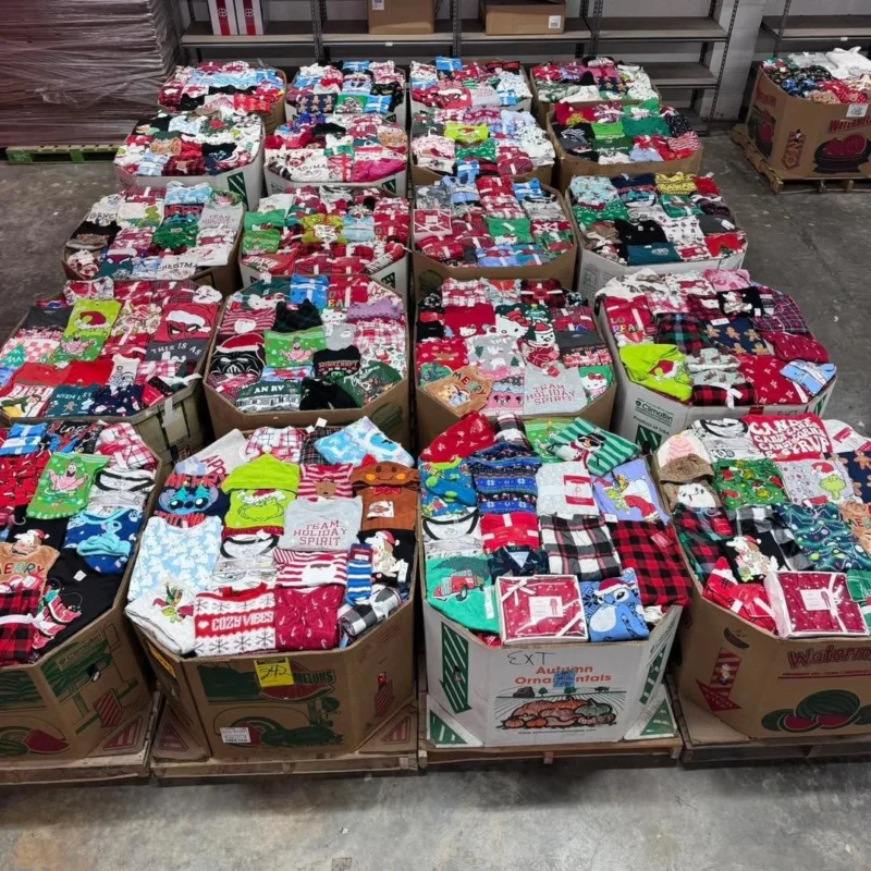 1001541418 Target Christmas Clothes Pallet (550 – 650 Pieces)